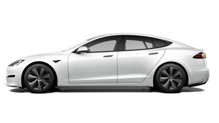 Tesla Model S 2023: le immagini