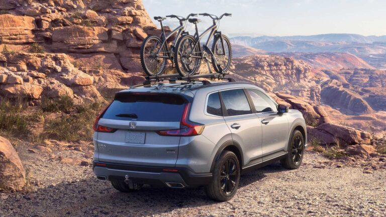 Honda CR-V 2023: le immagini ufficiali