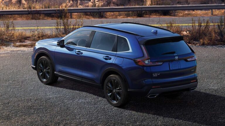 Honda CR-V 2023: le immagini ufficiali