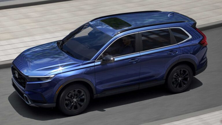 Honda CR-V 2023: le immagini ufficiali