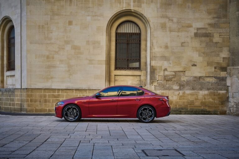 Alfa Romeo Giulia e Stelvio facelift: le foto