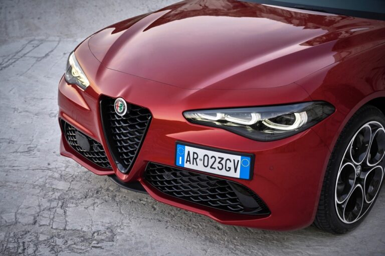 Alfa Romeo Giulia e Stelvio facelift: le foto