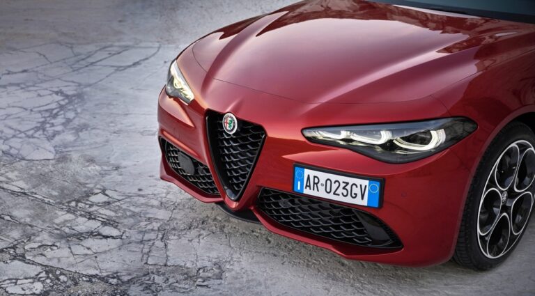 Alfa Romeo Giulia e Stelvio facelift: le foto