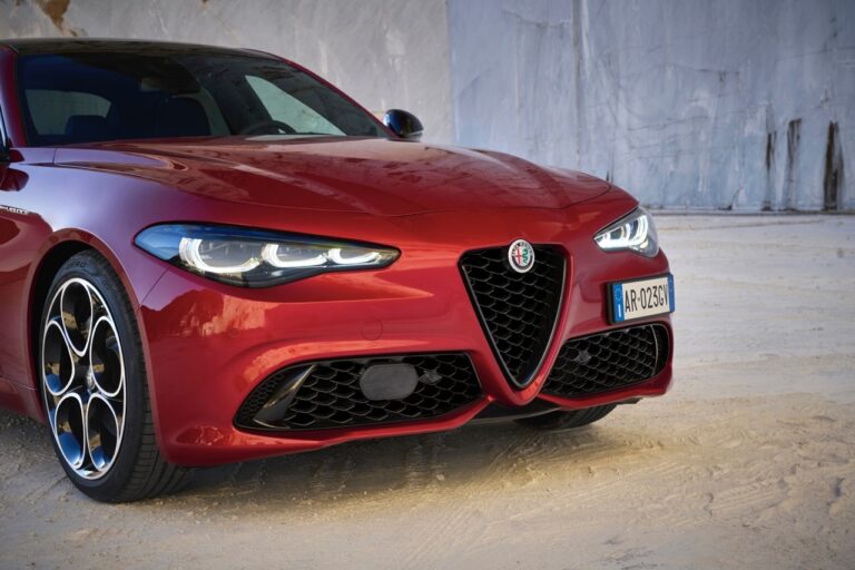 Alfa Romeo Giulia e Stelvio facelift: le foto