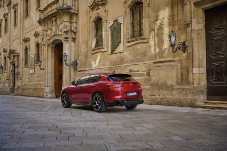 Alfa Romeo Giulia e Stelvio facelift: le foto