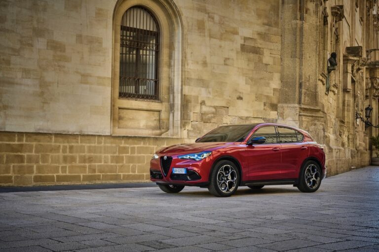 Alfa Romeo Giulia e Stelvio facelift: le foto