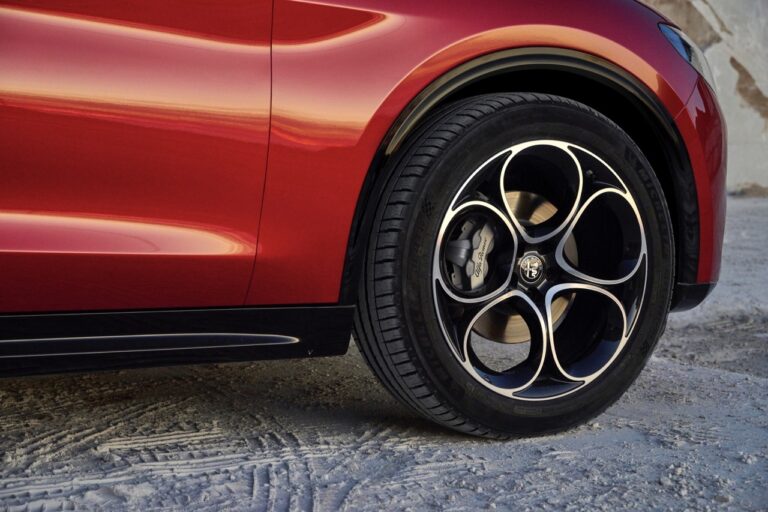 Alfa Romeo Giulia e Stelvio facelift: le foto