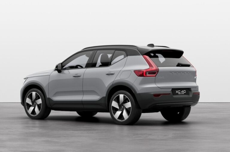 Volvo XC40 Recharge 2023: immagini ufficiali