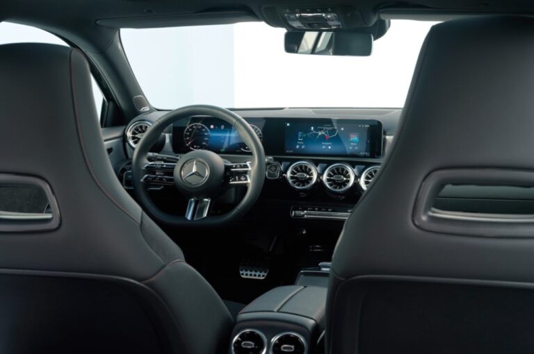 Mercedes Classe A 2023: immagini ufficiali
