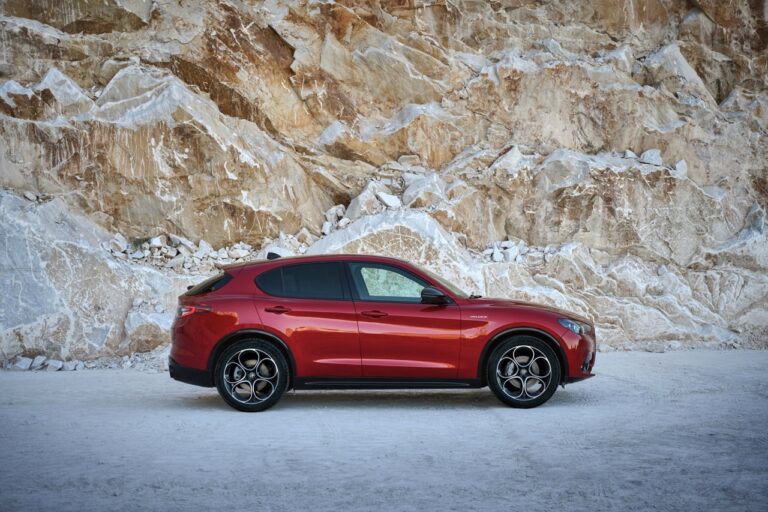 Alfa Romeo Giulia e Stelvio facelift: le foto