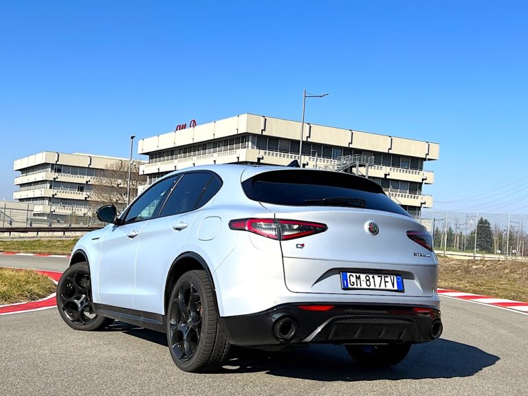 Alfa Romeo Giulia e Stelvio facelift: le foto