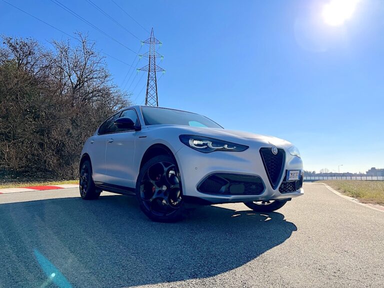 Alfa Romeo Giulia e Stelvio facelift: le foto