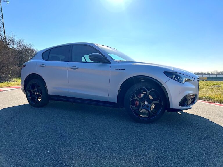 Alfa Romeo Giulia e Stelvio facelift: le foto