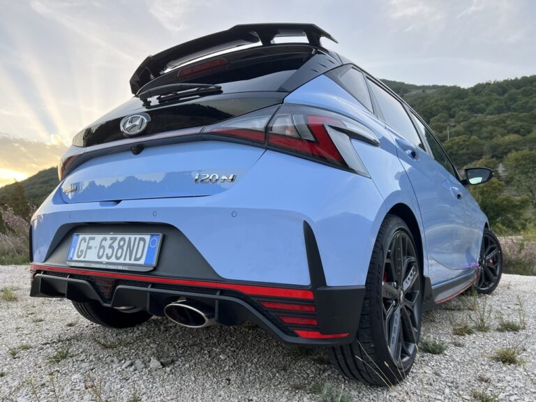 Hyundai i20 N: le foto