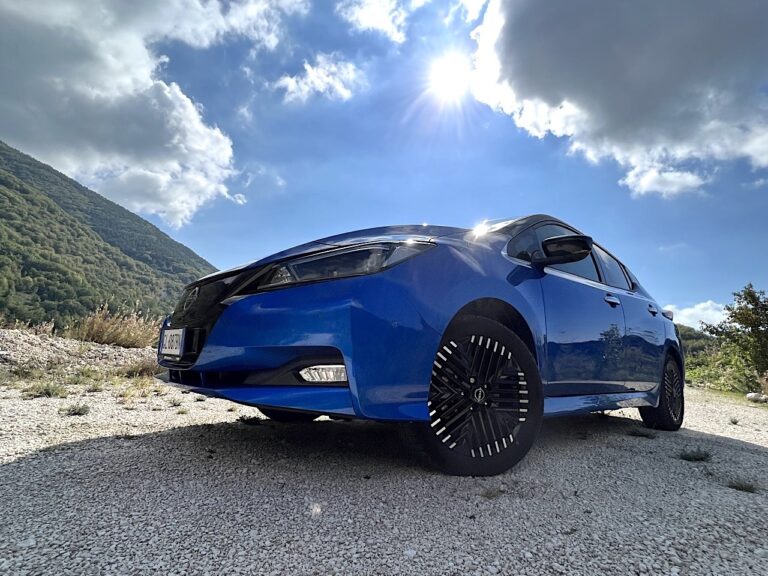 Nissan Leaf 62 kWh: le immagini