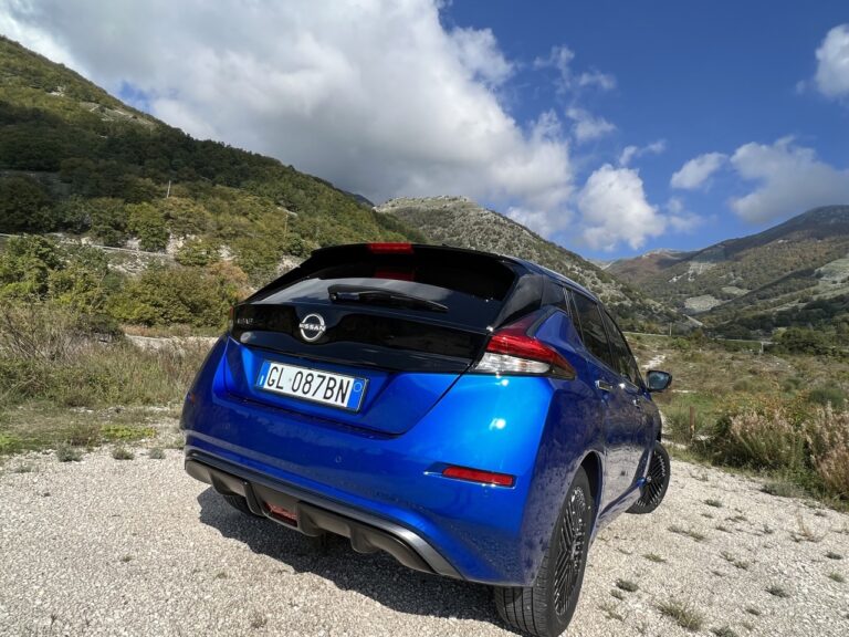 Nissan Leaf 62 kWh: le immagini