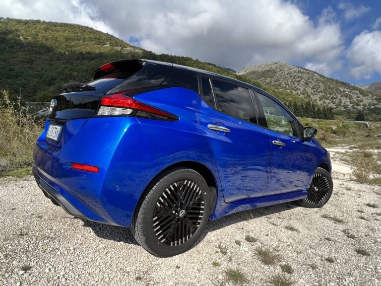 Nissan Leaf 62 kWh: le immagini