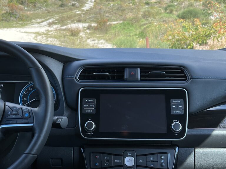 Nissan Leaf 62 kWh: le immagini