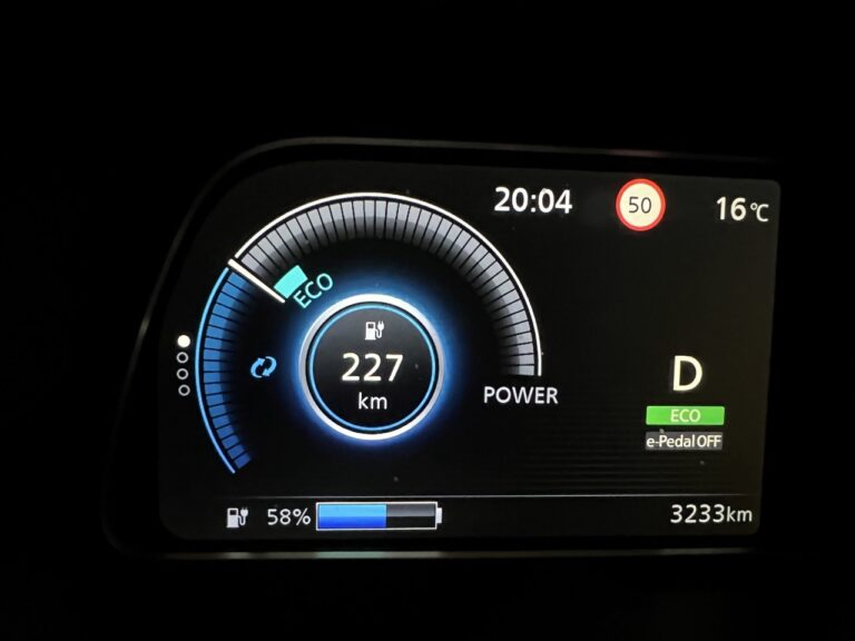 Nissan Leaf 62 kWh: le immagini