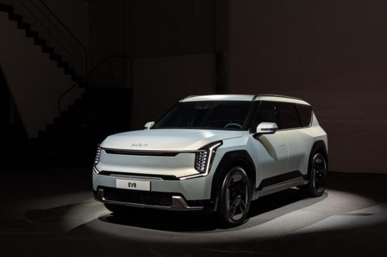 Kia EV9: immagini ufficiali