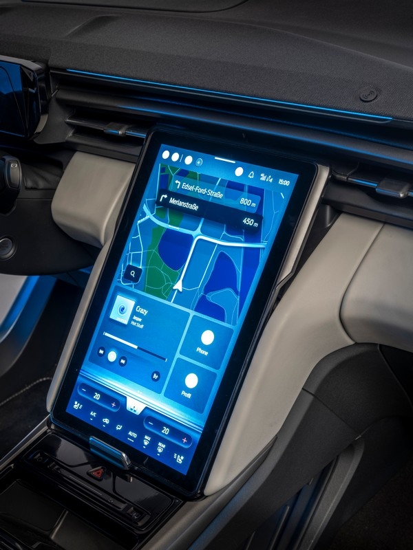 Ford Explorer 2023: immagini ufficiali