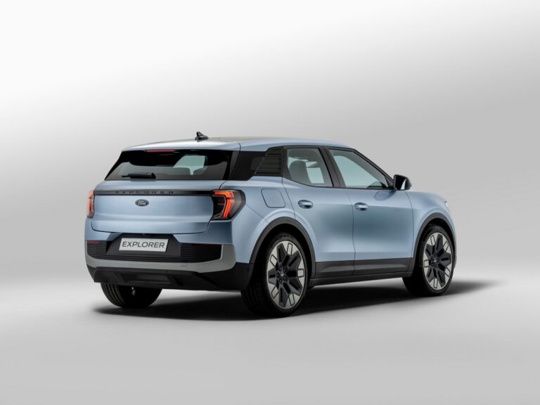 Ford Explorer 2023: immagini ufficiali