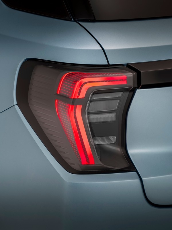 Ford Explorer 2023: immagini ufficiali