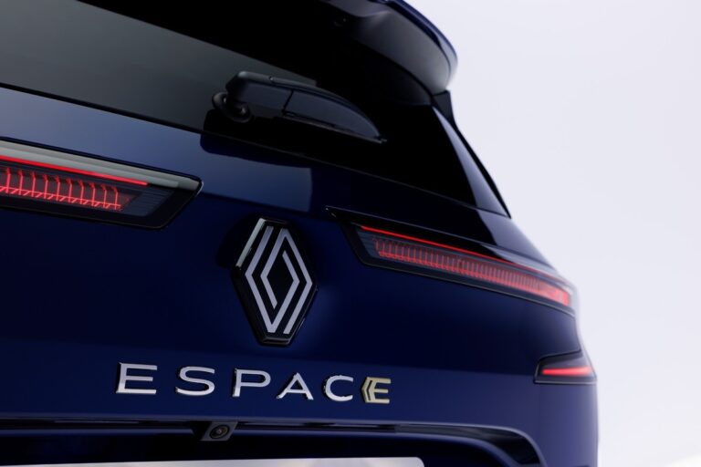 Renault Espace: immagini ufficiali