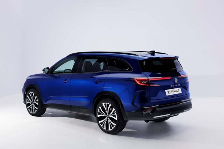 Renault Espace: immagini ufficiali
