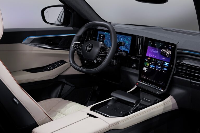 Renault Espace: immagini ufficiali