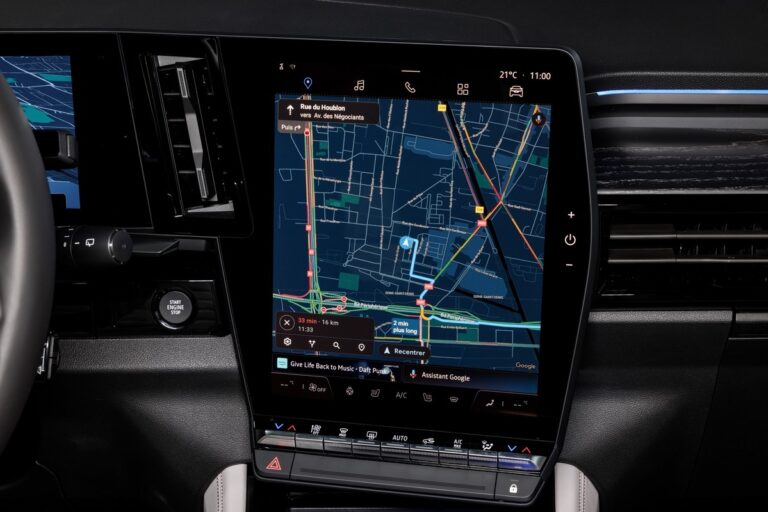 Renault Espace: immagini ufficiali