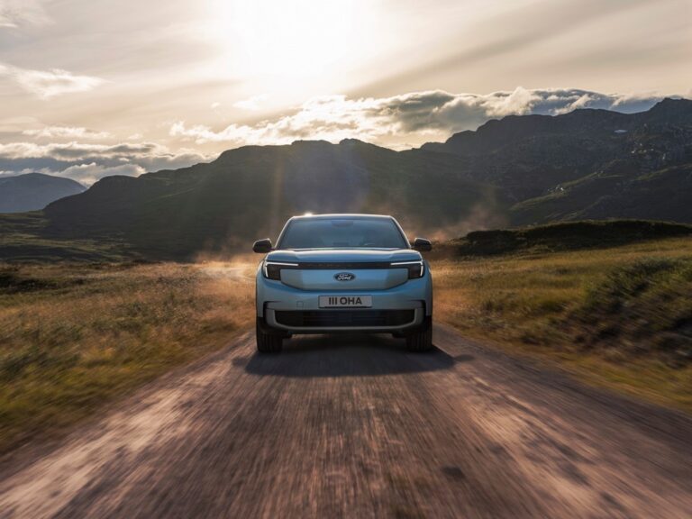 Ford Explorer 2023: immagini ufficiali