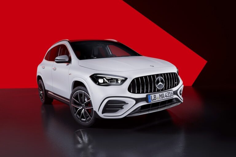 Mercedes-Benz GLA 2023: immagini ufficiali