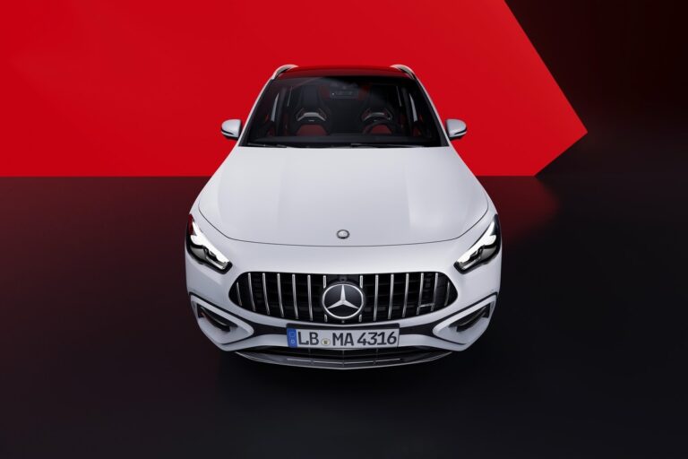 Mercedes-Benz GLA 2023: immagini ufficiali