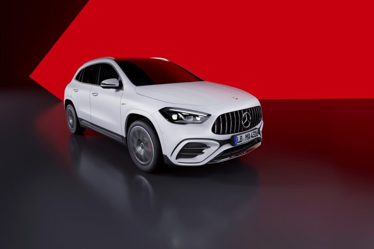 Mercedes-Benz GLA 2023: immagini ufficiali
