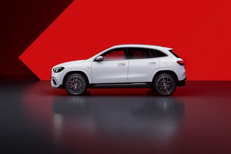 Mercedes-Benz GLA 2023: immagini ufficiali