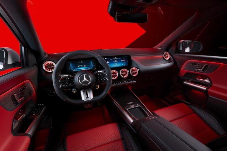 Mercedes-Benz GLB 2023: immagini ufficiali