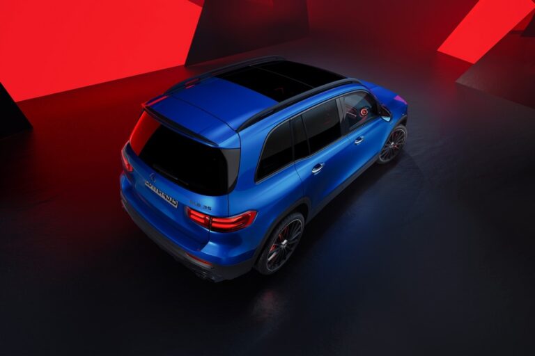 Mercedes-Benz GLB 2023: immagini ufficiali