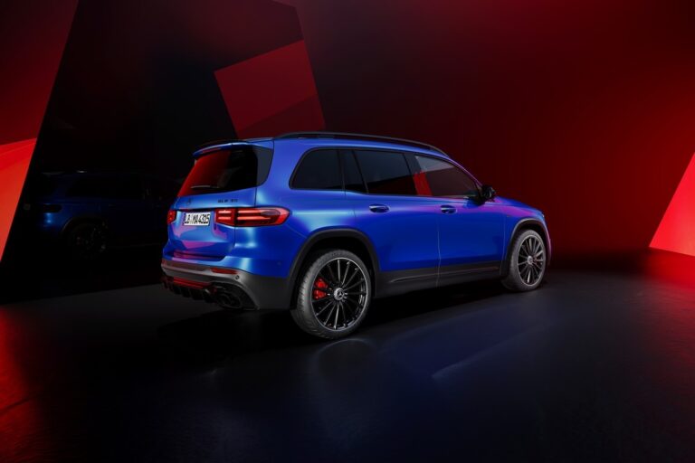 Mercedes-Benz GLB 2023: immagini ufficiali