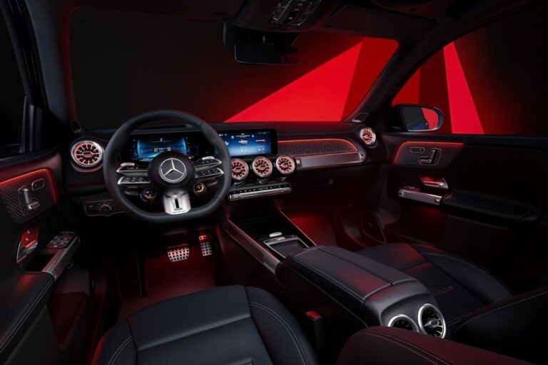 Mercedes-Benz GLB 2023: immagini ufficiali