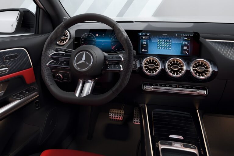 Mercedes-Benz GLA 2023: immagini ufficiali