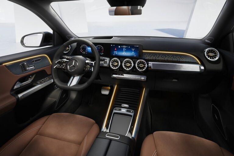 Mercedes-Benz GLA 2023: immagini ufficiali