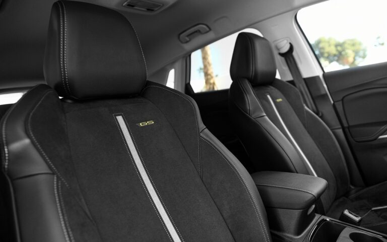 Opel Grandland Gse: immagini ufficiali