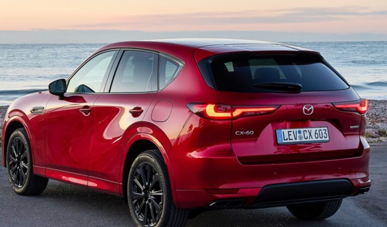 Mazda CX-60 e-Skyactiv D: immagini ufficiali
