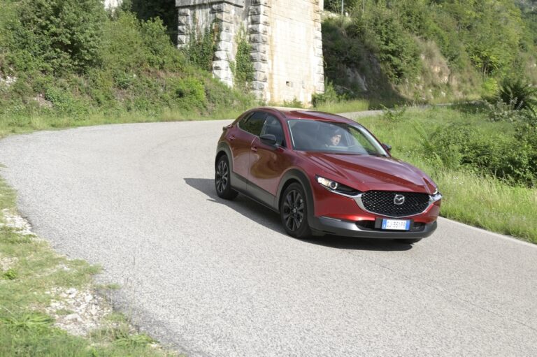 Mazda CX-30: test drive