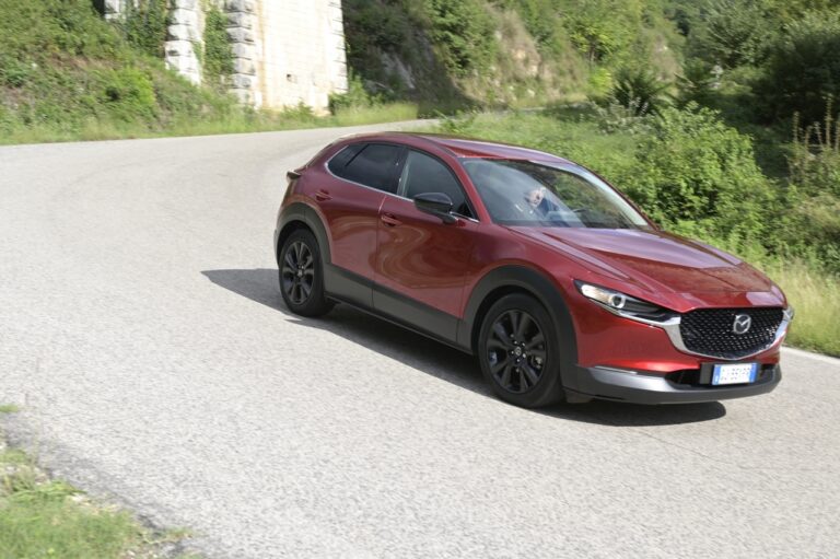 Mazda CX-30: test drive