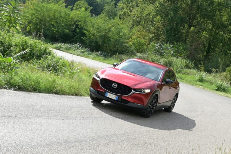 Mazda CX-30: test drive