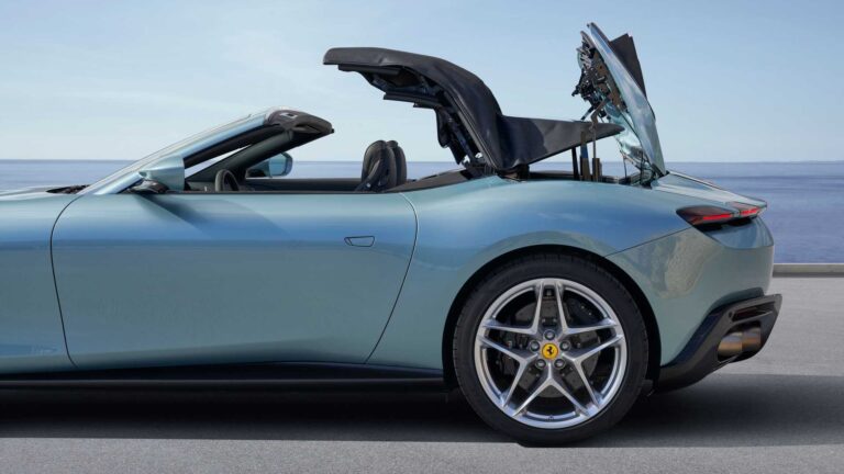 Ferrari Roma Spider: le foto ufficiali