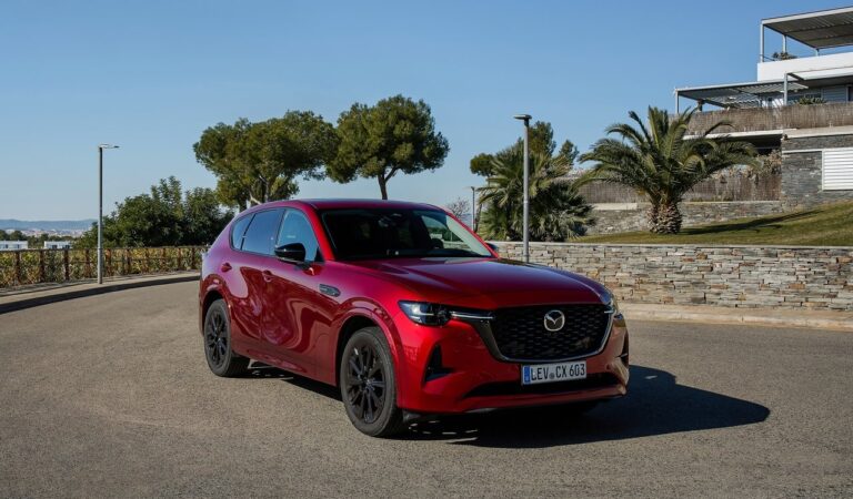 Mazda CX-60 e-Skyactiv D: immagini ufficiali