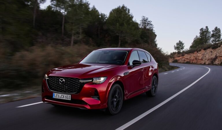 Mazda CX-60 e-Skyactiv D: immagini ufficiali